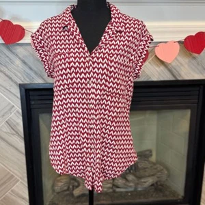 Blusa JACHS Girlfriend NY Roja y Blanca Estampado Chevron Manga Gorra Pequeña - Imagen 1 de 3