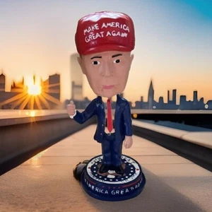 Trumpinator Wackelkopf 2024 45. Präsident Donald Trump Figur Fan Neuheit Deko - Bild 1 von 19