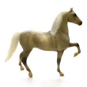 BREYER Paddock Pal GRAU MORGAN HÄLGST Form #9005 Zeichnen lernen Pferd #4135 - Bild 1 von 6