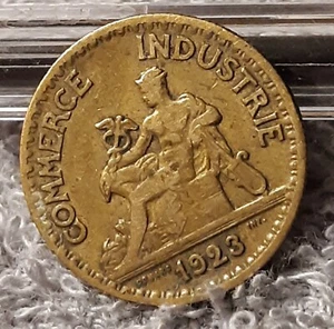 Small French Bronze 50 Centimes ~ 1923 Vintage Coin Of France - Picture 1 of 16