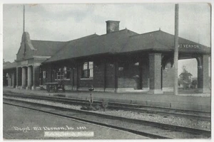 1912 Mt. Vernon, Iowa Railroad Station - Vintage DEPOT Postcard - Picture 1 of 2