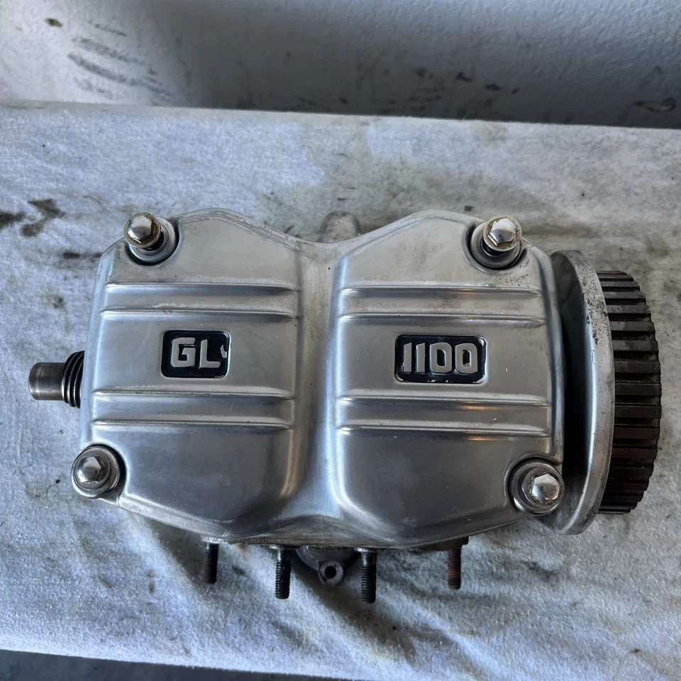 Cubiertas de culata y válvula Homda Goldwing 1981 Gl1100 Foto 1 de 4