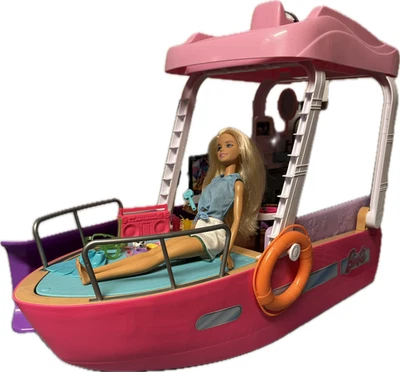 JUEGO BARBIE DREAM BOAT HJV37 CON ACCESORIOS COMPLETOS Y MUÑECA INCLUIDA BONITO Foto 1 de 4