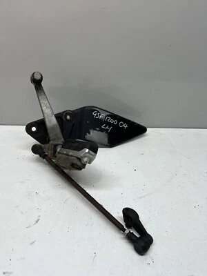 Cabide de apoio para os pés esquerdo Suzuki GSF 1200 Bandit MK2 S 2004 + alavanca de engrenagem - Imagem 1 de 4