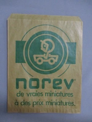 F103 NOREV MINIATURE SAC EN PAPIER VERT JET-CAR MAXI JET MINI JET PLASTIGAM - Image 1 of 2