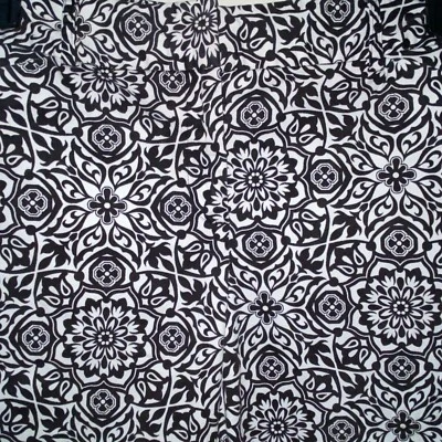 Dressbarn Flatfront Cropped Pant Size 12 Black & White Floral Design - Image 1 of 4