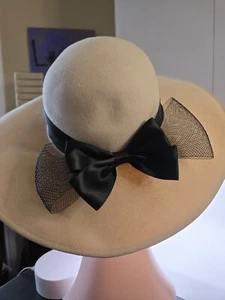 Vintage Shibui Ivory Color Wide Brim Felt Derby Hat with Black Satin & Net Bow - Picture 1 of 7