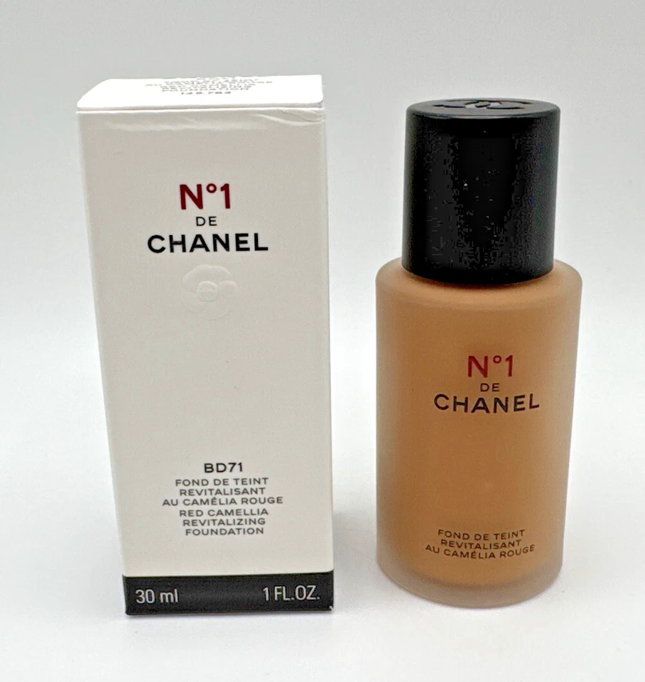Chanel #1 De Chanel Red Camellia Revitalizing Foundation BD71 1 Fl Oz Ship