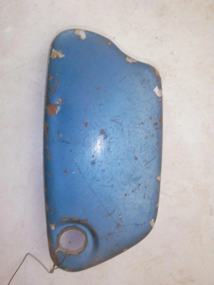CL77 HONDA LIGHT BLUE RIGHT Side Cover used SC-673 - Image 1 of 1