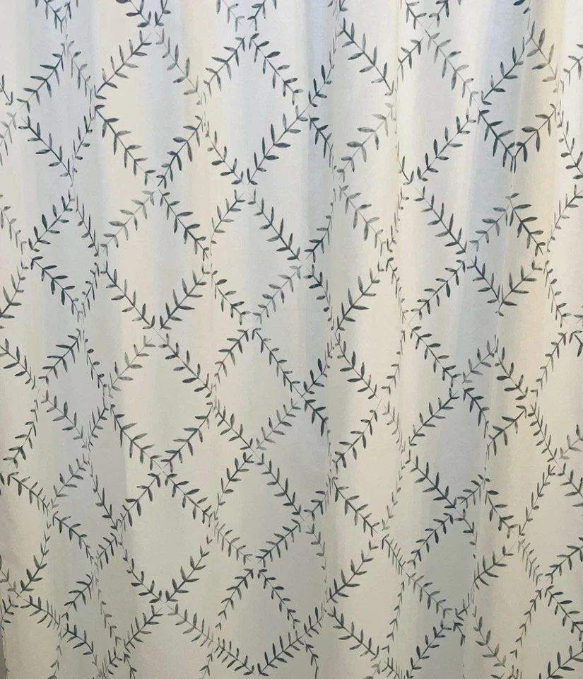 Cortina de ducha Kate Spade NY helecho enrejado verde Foto 1 de 4