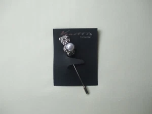 Silver Coloured Teddy Hat Pin/Scarf Pin Crystal Stones Pearl Ball Centre - Picture 1 of 3