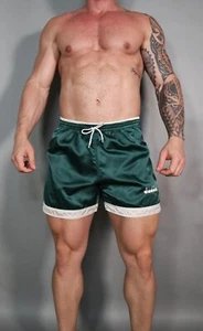 MEN'S DIADORA NYLON SATIN SOCCER SHORTS GREEN/WHITE SMALL - Picture 1 of 5