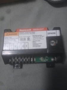 ¡NUEVO! MÓDULO DE ENCENDIDO HONEYWELL S8600M3001 24 VOLTIOS EE. UU. S8600M - Imagen 1 de 3