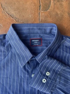 Camisa de manga larga con botones UNTUCKit para hombre grande a rayas sin arrugas regular - Imagen 1 de 5