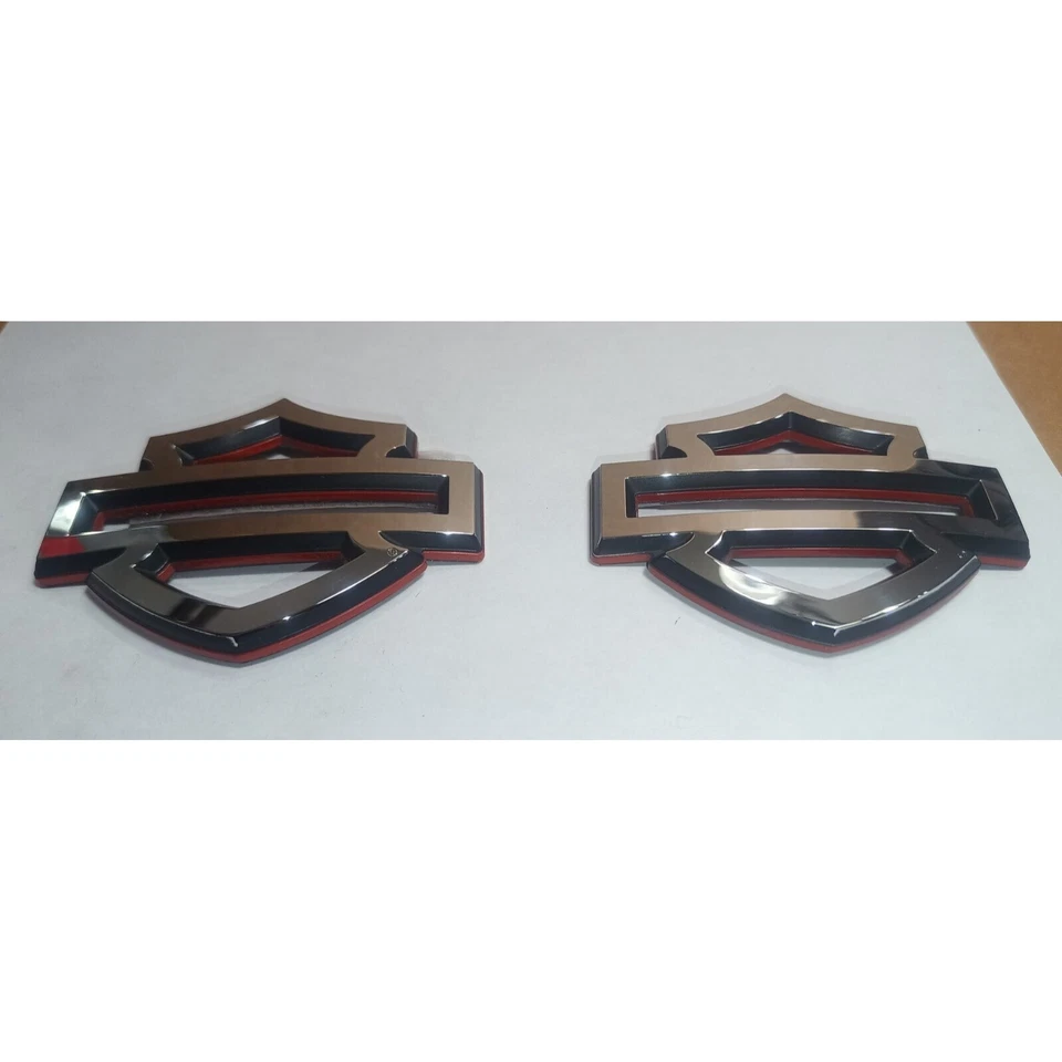 СДЕЛАННЫЙ НА ЗАКАЗ 2 ШТ. Harley Davidson Хромированные и ИЛИ Эмблемы Бензобака Планка и Щит ПОД ПРАВУЮ РУКУ - Изображение 1 из 4