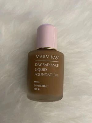 Cocoa Beige *MARY KAY DAY RADIANCE LIQUID FOUNDATION*SPF 8 EXPIRED*New No Box - Image 1 of 3
