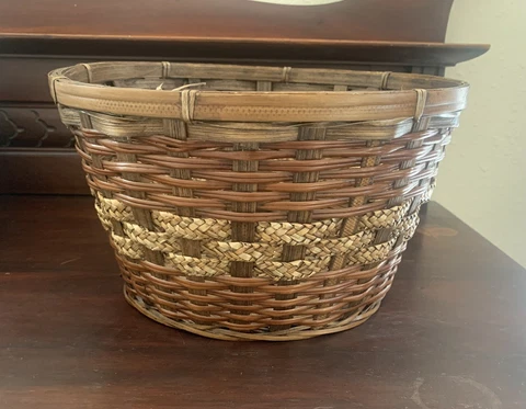 Woven Brown Wicker Round Basket, Decorative 5 1/4” Tall Cover
