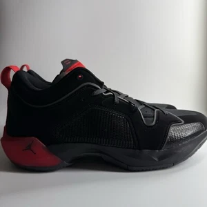 Air Jordan 37 Low Herren Größe 16 Basketballschuhe schwarz/gold/rot DQ4122-007 NEU - Bild 1 von 8