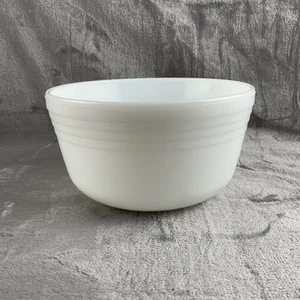 Vintage Pyrex Milk Glass Mixing Bowl #2 Made In USA Flaw Read - Picture 1 of 8