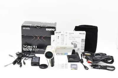 Sanyo DMX-HD2000 Camcorder Champagne Gold with Original Box & Accessories - Image 1 of 4