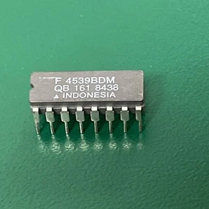 FAIRCHILD ~ 4539BDMQB ~ CERAMIC DIP 16 PIN  DIGITAL MICROCIRCUIT - Picture 1 of 1