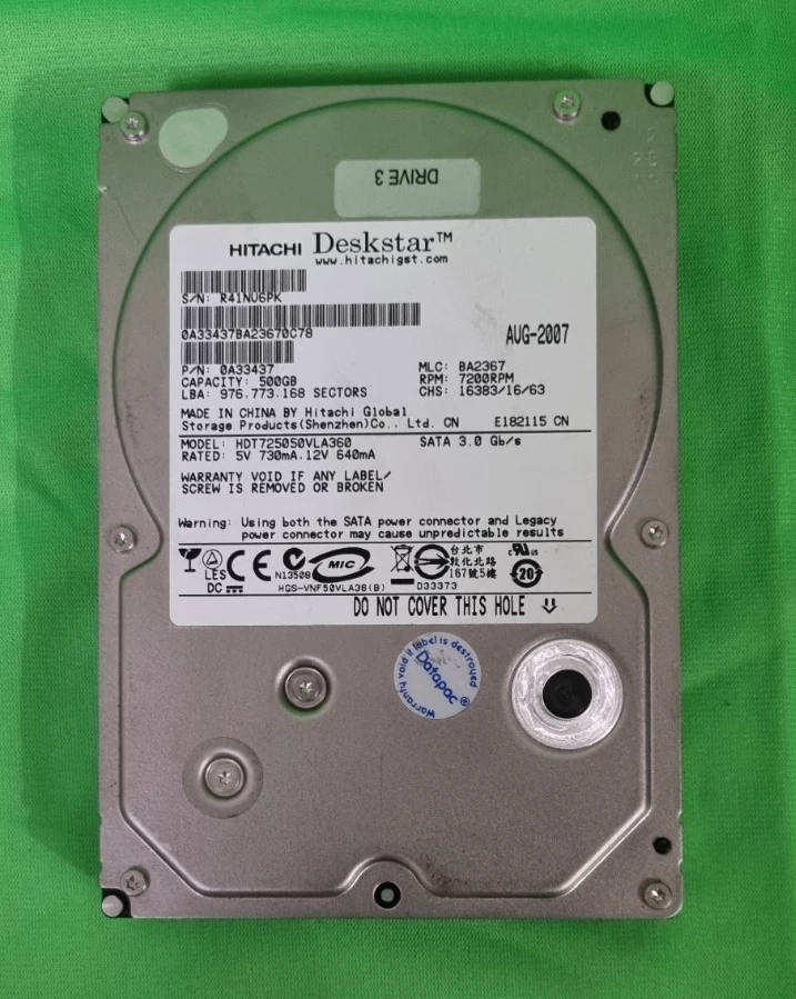 DISCO RIGIDO HITACHI HDT725050VLA360 - 500GB - 3.5" SATA - TESTATI e FUNZIONANTI - Immagine 1 di 4