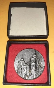 1 Médaille Reconstruction de la Cathédrale de Saint Dié Fonte d'alu? N°791/60 - Foto 1 di 4