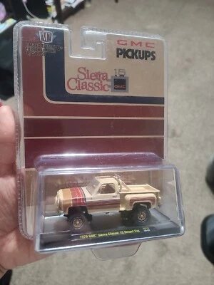 M2 Maschine Hobby Exclusive 1/64 1976 GMC Sierra Klassisch 15 Wüste Fox - Bild 1 von 2