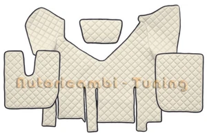 SET TAPPETI COPRICOFANO ECOPELLE CHAMPAGNE PER IVECO STRALIS XP AUTOMATIC 2FRIGO - Foto 1 di 3