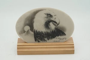 1986 KIANA Bob Dale Soapstone Bald Eagle Plaque and wooden stand - Picture 1 of 3