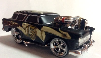 Muscle Machines Diecast '55 Chevy Chevrolet Nomad Jolly Roger Pirate - - Image 1 of 4