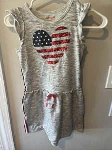 Girls Size 7/8 Gray Dress with Heart US Flag and Sequen accent - Picture 1 of 4