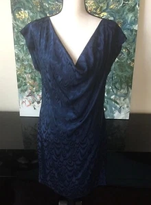 Trina Turk 100% Seide Kleid Gr. 4 dunkelblau Moiré Stoff ungefüttert - Bild 1 von 9