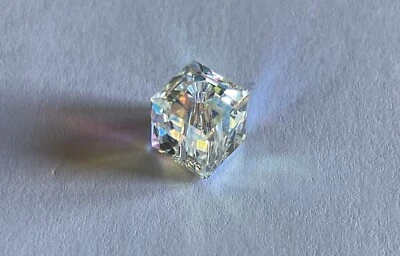 SWAROVSKI CUBO "CUBE" 4MM - 6MM - 8MM - Immagine 1 di 4