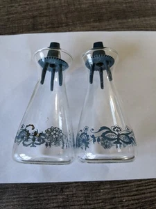 JUEGO COCTELERA DE SAL Y PIMIENTA DE VIDRIO AZUL PYREX OLD TOWN DE COLECCIÓN ENVÍO GRATUITO A EE. UU. - Imagen 1 de 4