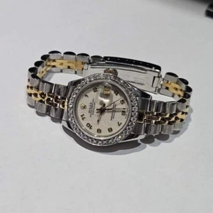 Ladies Stainless Steel and 18 kt yellow gold Rolex - Picture 1 of 3