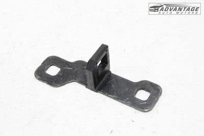 BMW 230I F23 2017-21 puerta trasera puerta levadiza pestillo bloqueo placa de golpeador 51247248076 OEM Foto 1 de 4