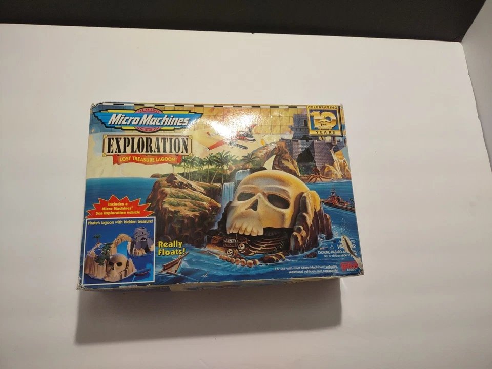 1996 Micro Machines Exploration LOST TREASURE LAGOON Pirate/Skull Island - Image 1 of 4