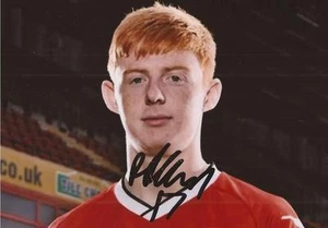 FOTO RETRATO 6x4 firmada por Reece Flanagan de Walsall + certificado de autenticidad - Imagen 1 de 1