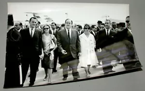 Foto de prensa oficial de los astronautas de Edward White y James McDivitt de los años 60 de EE. UU. - Imagen 1 de 2