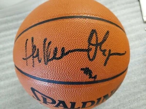 HAKEEM OLAJUWON AUTOGRAPHED BASKETBALL OFFICIAL GAME BALL SPALDING ROCKETS  - Picture 1 of 6