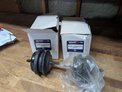 Pronto / Westar 04-06 Pontiac GTO Motor Engine Mount  Pair Set - Image 1 of 4