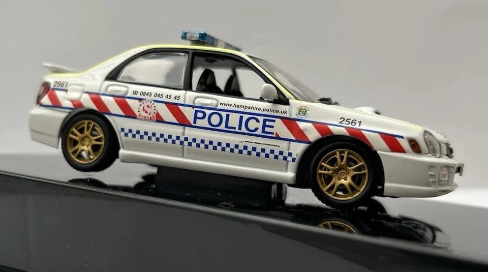 2D Models Hampshire Police Autoart 1/43 ONLY 6 Made Code 3 Subaru Impreza  — 第 1/4 张图片