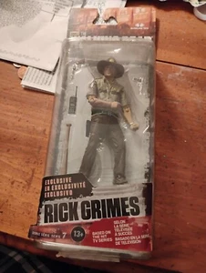 The WALKING DEAD Series 7 Rick Grimes AMC Exclusive Action Figure McFarlane Toys - Picture 1 of 1