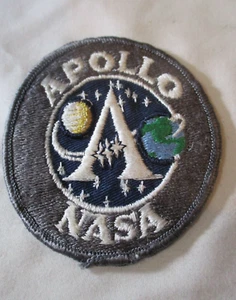 Parche blanco y plateado de misiles del programa Apolo de la NASA - Imagen 1 de 2