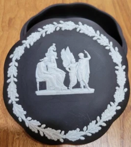 Vtg Black WEDGEWOOD Jasperware Trinket Jewelry Vanity Box 5" Neo Classical RARE - Picture 1 of 11