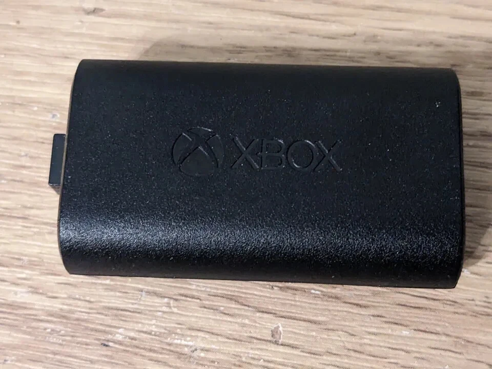 Official Microsoft Xbox Series X Play and Charge Battery (SXW00002) (No cable) - Image 1 of 1