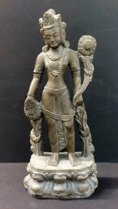 Vintage nepalesische buddhistische Gottheit Avalokitesvara/Tara geschnitzte Statue - Höhe 9,75" - Bild 1 von 11