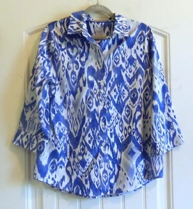 CHICO'S Blue White NO Iron Chic Stretch Womens Button Up Blouse Shirt Top SZ O S - Picture 1 of 4