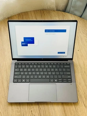 HP ZBook Ultra G1a 14/Ryzen AI Max Pro 390 /64GB/4TB /14" WUXGA/Radeon 8050 GPU - Image 1 of 4